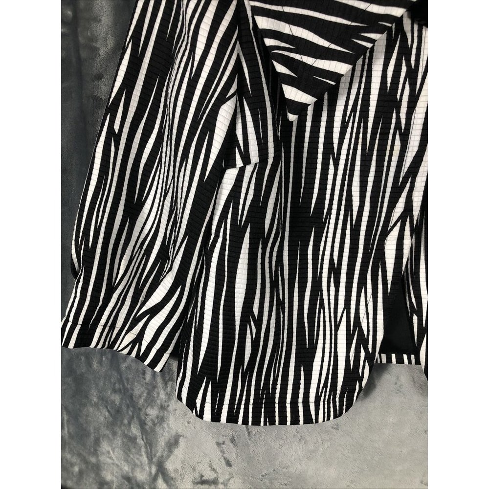 Trevan Blazer Jacket Women’s Size 8 3/4 Length Sleeve Animal Print - Picture 8 of 16